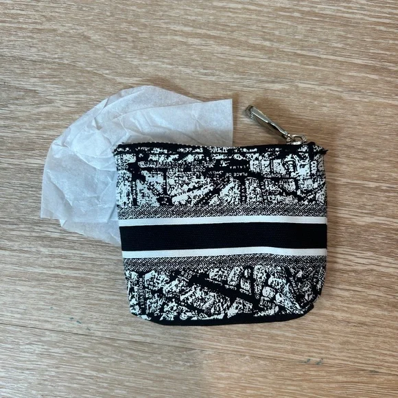 Dior Black and White Mini Bag - Picture 2 of 3